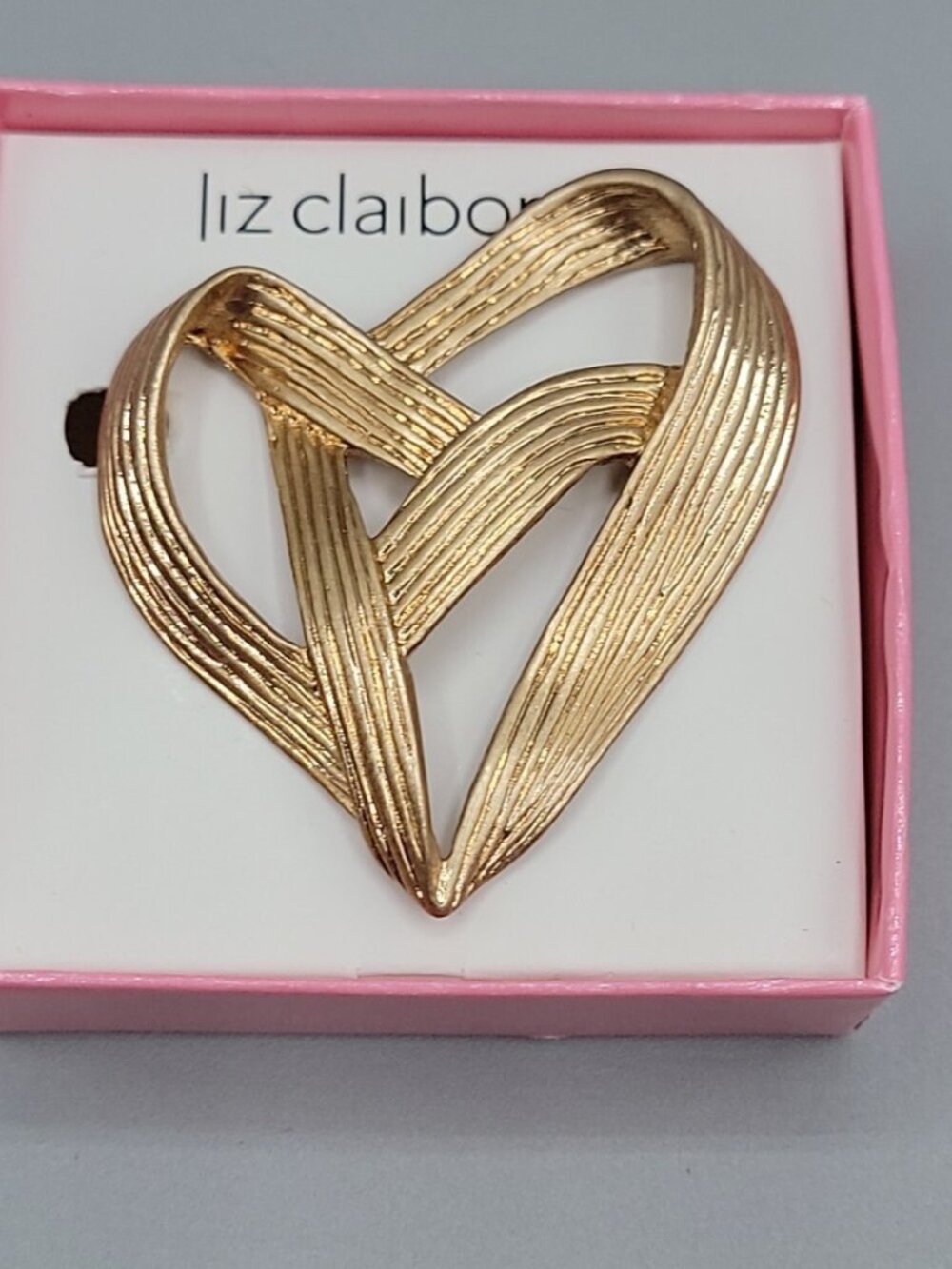 Vintage Liz Clairborne Heart Shaped Pin Brooch Gold Tone Love Knot Signed LC
